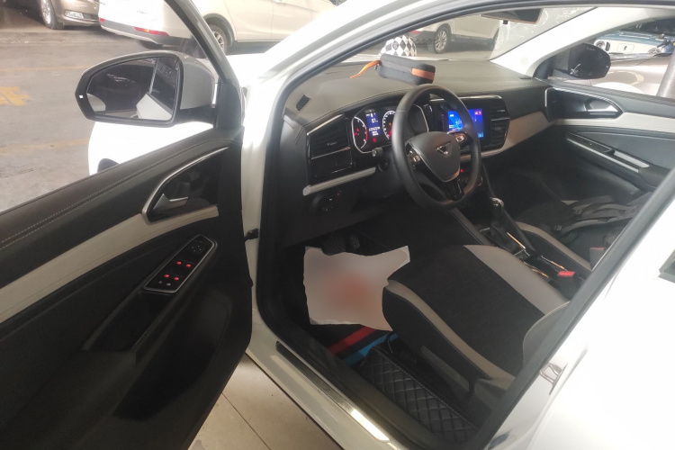 捷达VS5 2023款 280TSI 自动进取型中控内饰7003