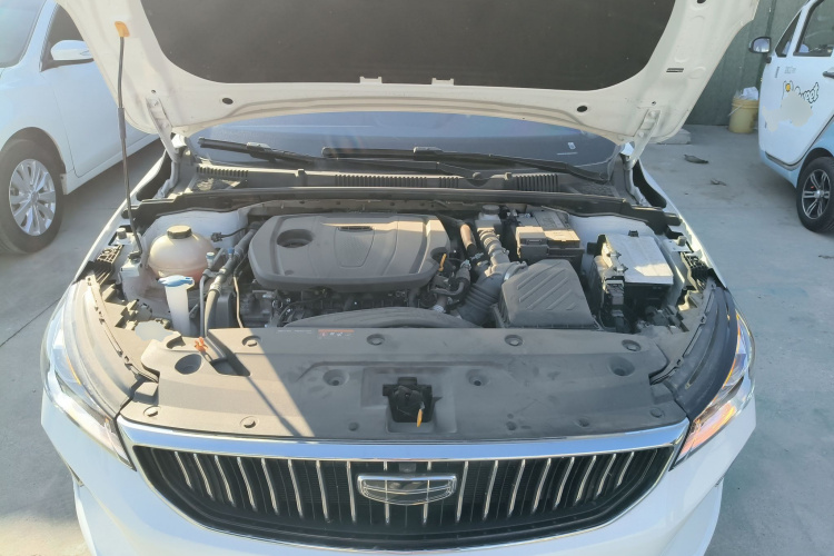 吉利汽车 帝豪 2023款 第4代冠军版 1.5L CVT尊贵型机舱底盘24