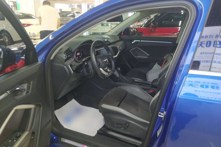 奥迪Q3 2019款 40 TFSI 时尚动感型中控内饰7003