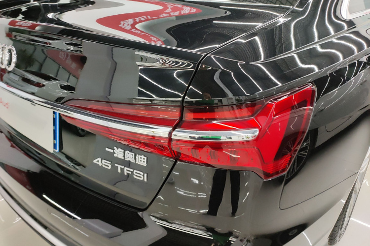 奥迪A6L 2024款 45 TFSI 臻选动感型车身外观6006