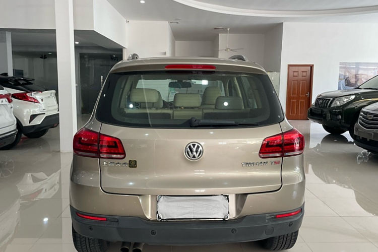 大众 途观 2015款 1.8TSI 自动两驱舒适版车身外观6010