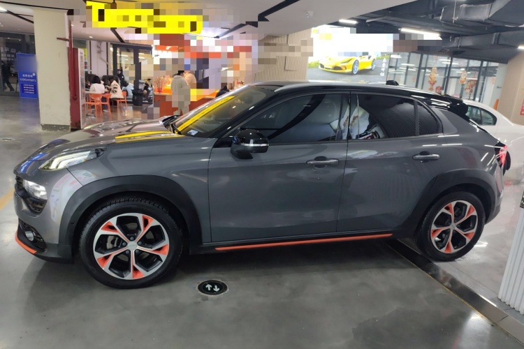 领克02 2018款 1.5T DCT两驱耀Pro版 国V车身外观4