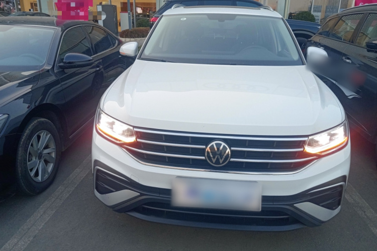 大众 途观L 2024款 300TSI 自动两驱智享版车身外观2