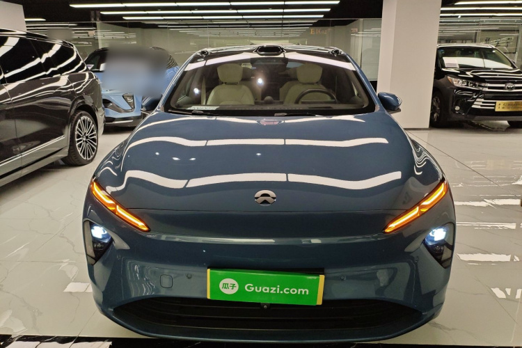 蔚来ET7 2022款 100kWh 首发版车身外观2