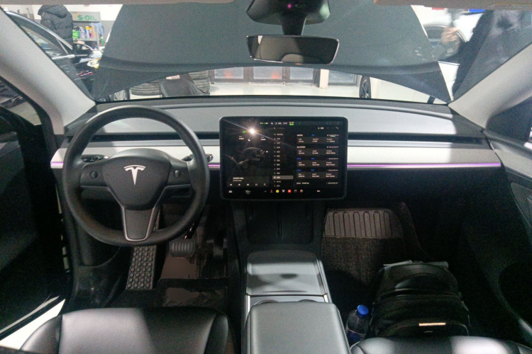 特斯拉 Model Y 2024款 后轮驱动版中控内饰12