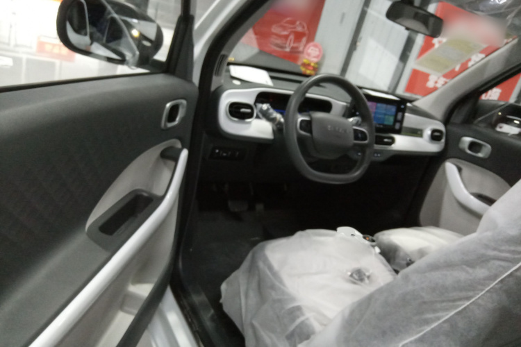 吉利银河 熊猫 2025款 210km 元气熊中控内饰20