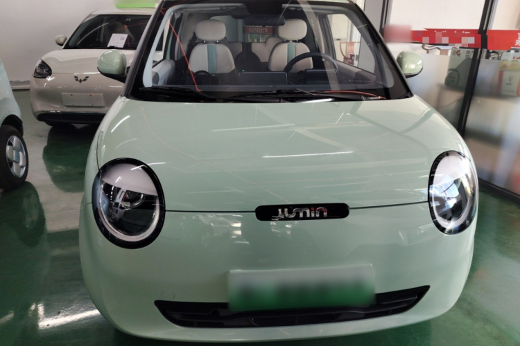 长安启源 长安Lumin 2023款 205km 香沁款车身外观2