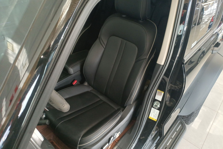 坦克300 2023款 2.0T 铁骑02局部细节19