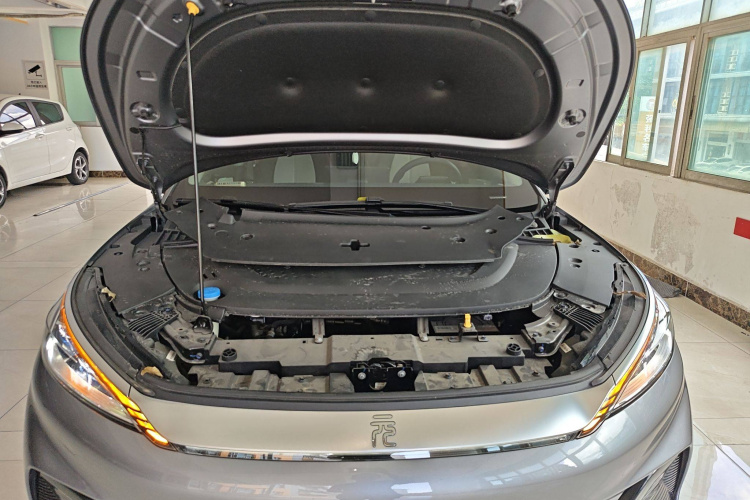 比亚迪 元PLUS 2022款 510KM 旗舰型机舱底盘24