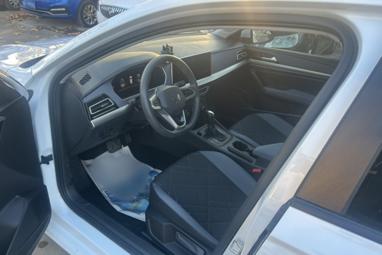 大众 朗逸 2023款 改款 1.5L 自动得逸版中控内饰7005