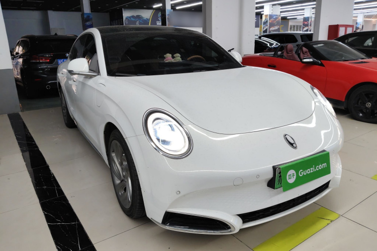 欧拉闪电猫 2022款 555km 尊贵版车身外观6002