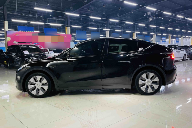 特斯拉 Model Y 2022款 长续航全轮驱动版车身外观6004