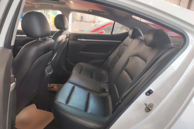 现代 领动 2016款 1.6L 自动智炫·精英型中控内饰21