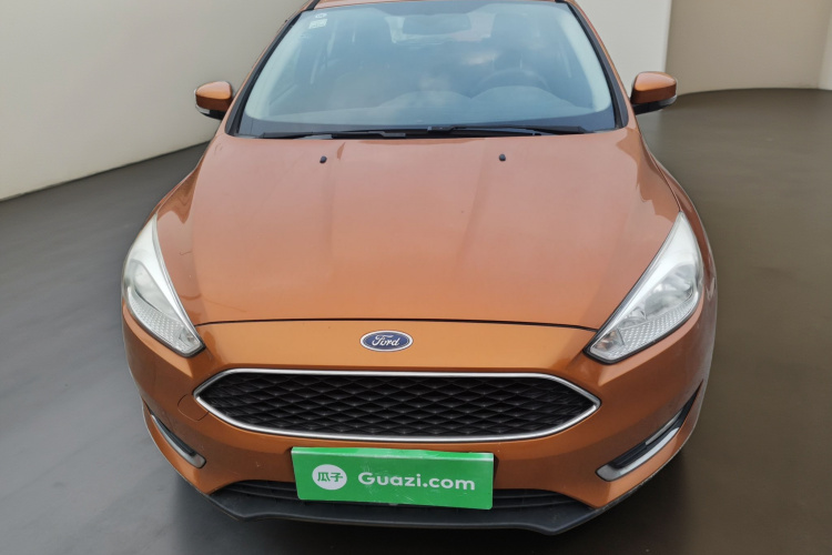 福特 福克斯 2015款 两厢 1.6L 手动风尚型车身外观2