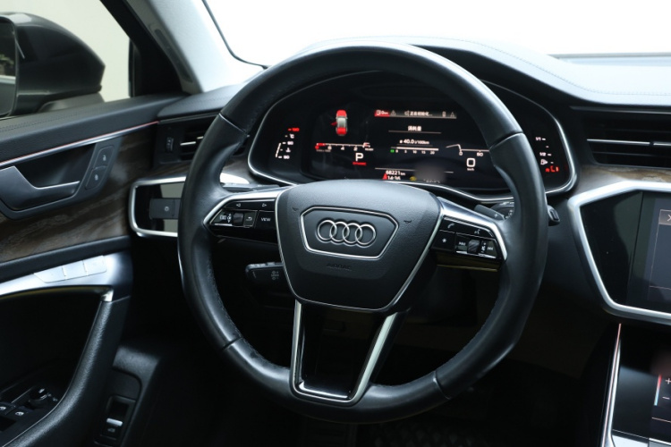 奥迪A6(进口) 2021款 Avant 先锋派 45 TFSI 臻选动感型局部细节13