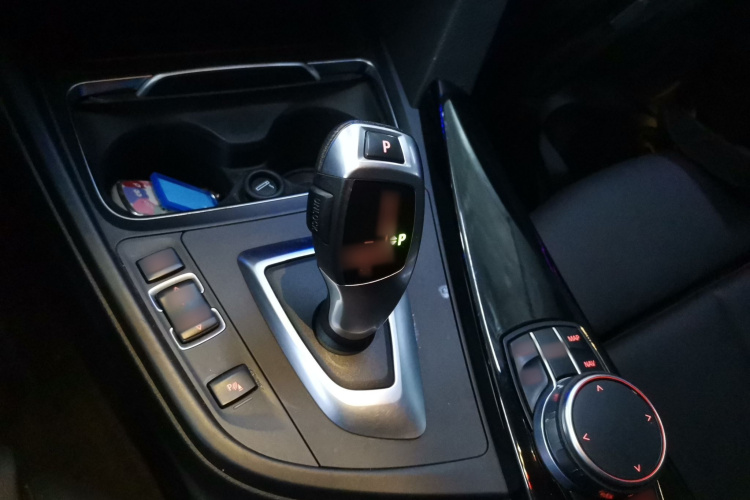 宝马3系GT 2018款 320i 时尚型局部细节18