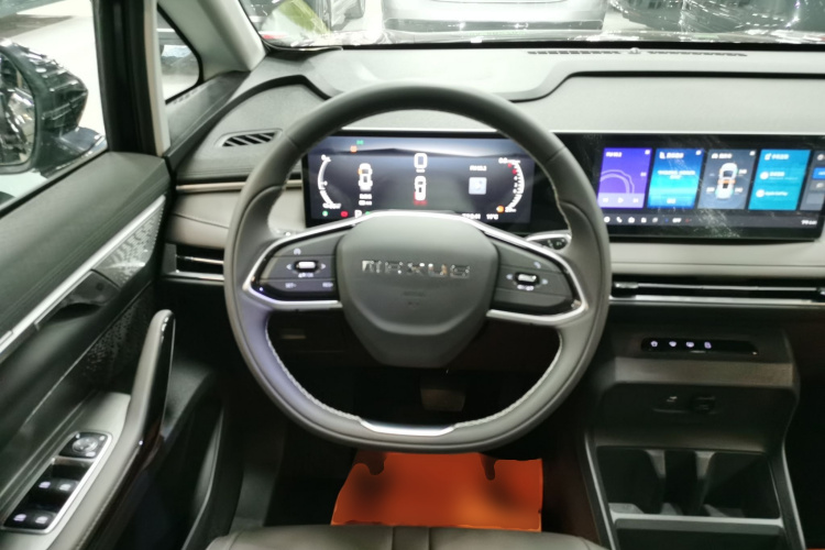 上汽大通MAXUS 大家7 2024款 改款 超混 长续航版 悦享版中控内饰13