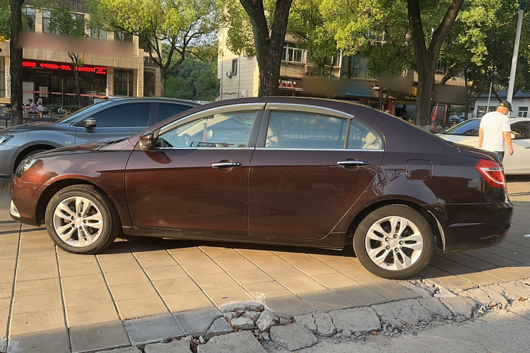 吉利汽车 帝豪 2014款 三厢 1.5L 手动精英型车身外观6005