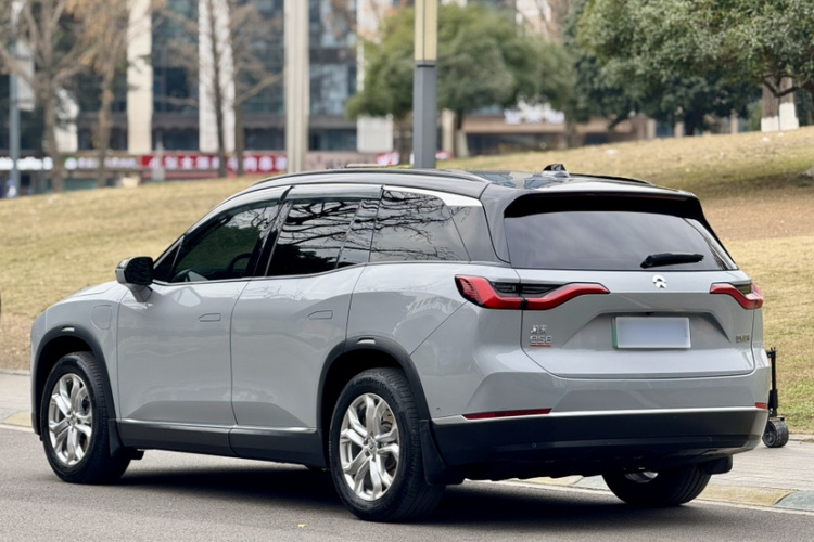 蔚来ES8 2022款 100kWh 六座版车身外观6009