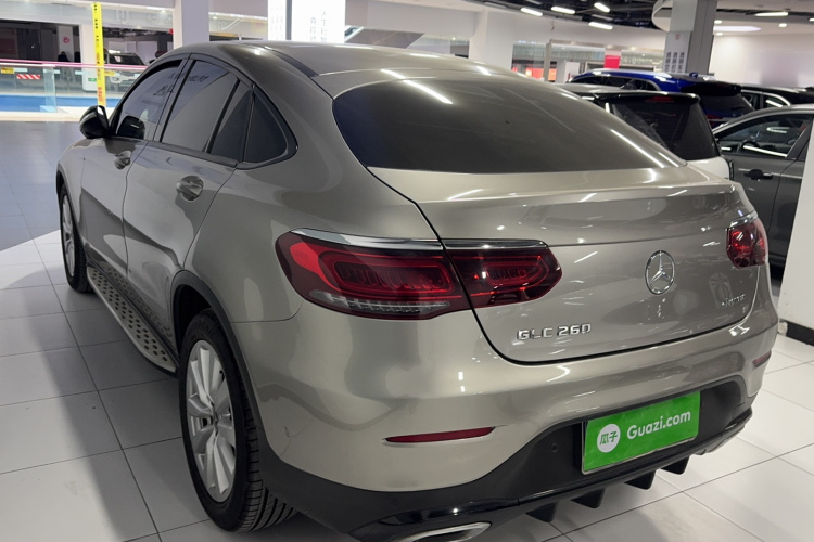奔驰GLC轿跑 2020款 GLC 260 4MATIC 轿跑SUV车身外观6009