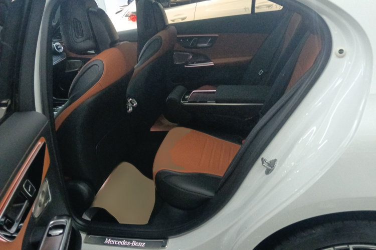 奔驰C级 2022款 改款 C 260 L 运动版中控内饰7004