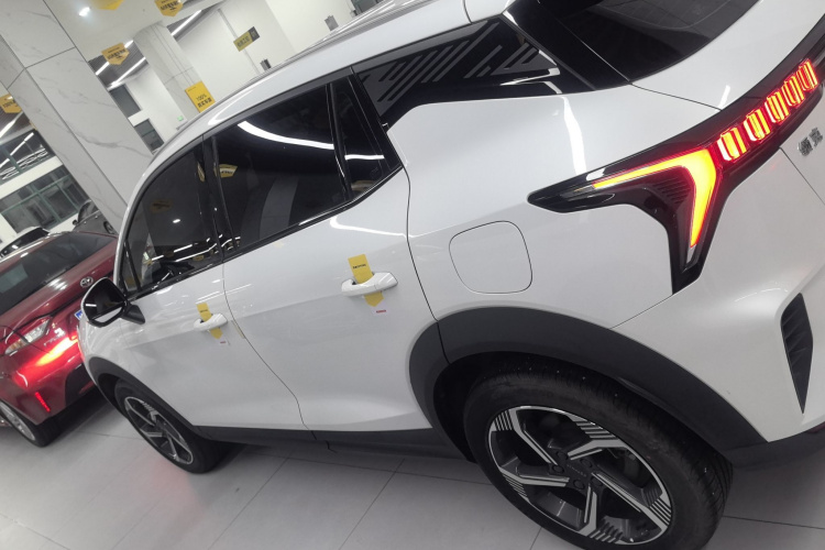 领克06 2023款 Remix 1.5T 劲Pro车身外观6003