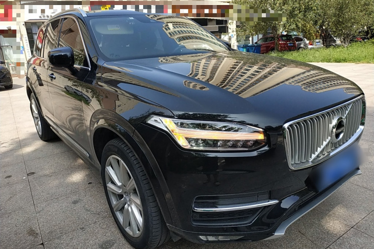 沃尔沃XC90 2019款 T5 智逸版 7座 国VI车身外观3