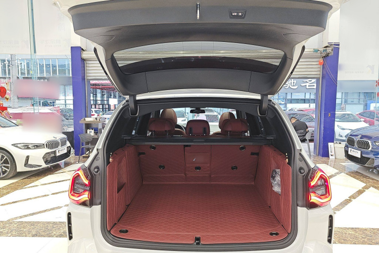 宝马X3 2022款 改款二 xDrive30i 尊享型 M曜夜套装局部细节23