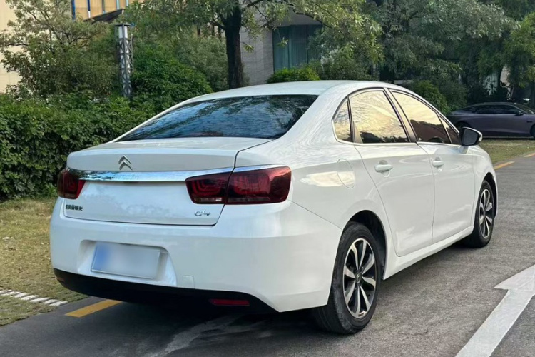雪铁龙 C4世嘉 2018款 1.6L 自动豪华型车身外观6004