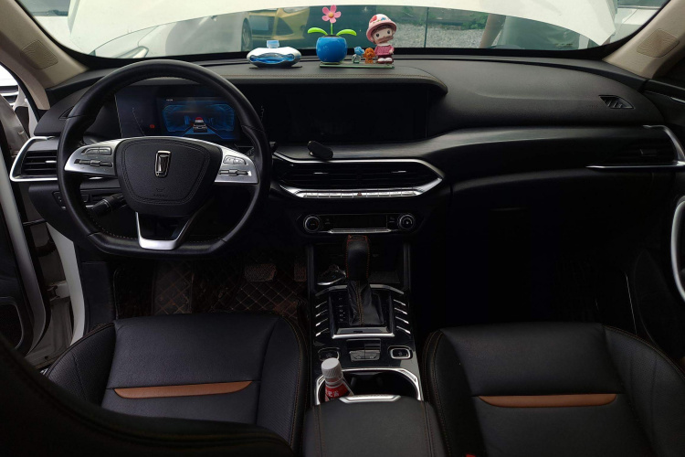 奔腾T77 2019款 230 TID 自动豪华型 国VI中控内饰7003