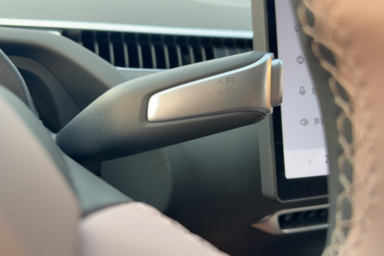 小鹏MONA M03 2025款 600 超长续航 Max局部细节18