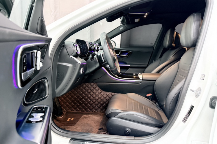 奔驰C级 2022款 改款 C 260 L 运动版中控内饰7005