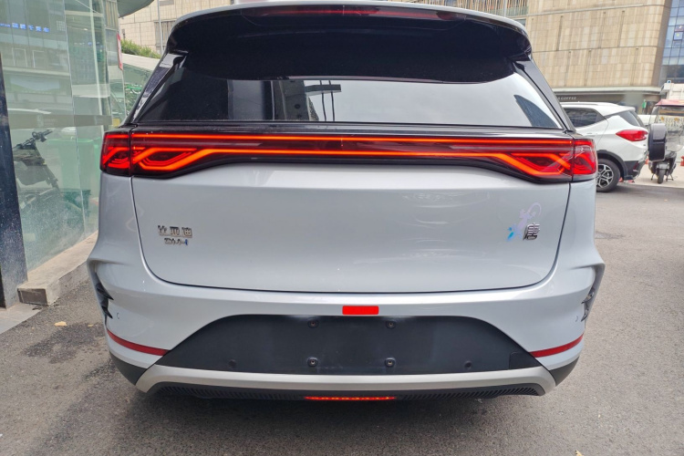 比亚迪 唐新能源 2024款 DM-p 冠军版 215KM 四驱旗舰型车身外观6