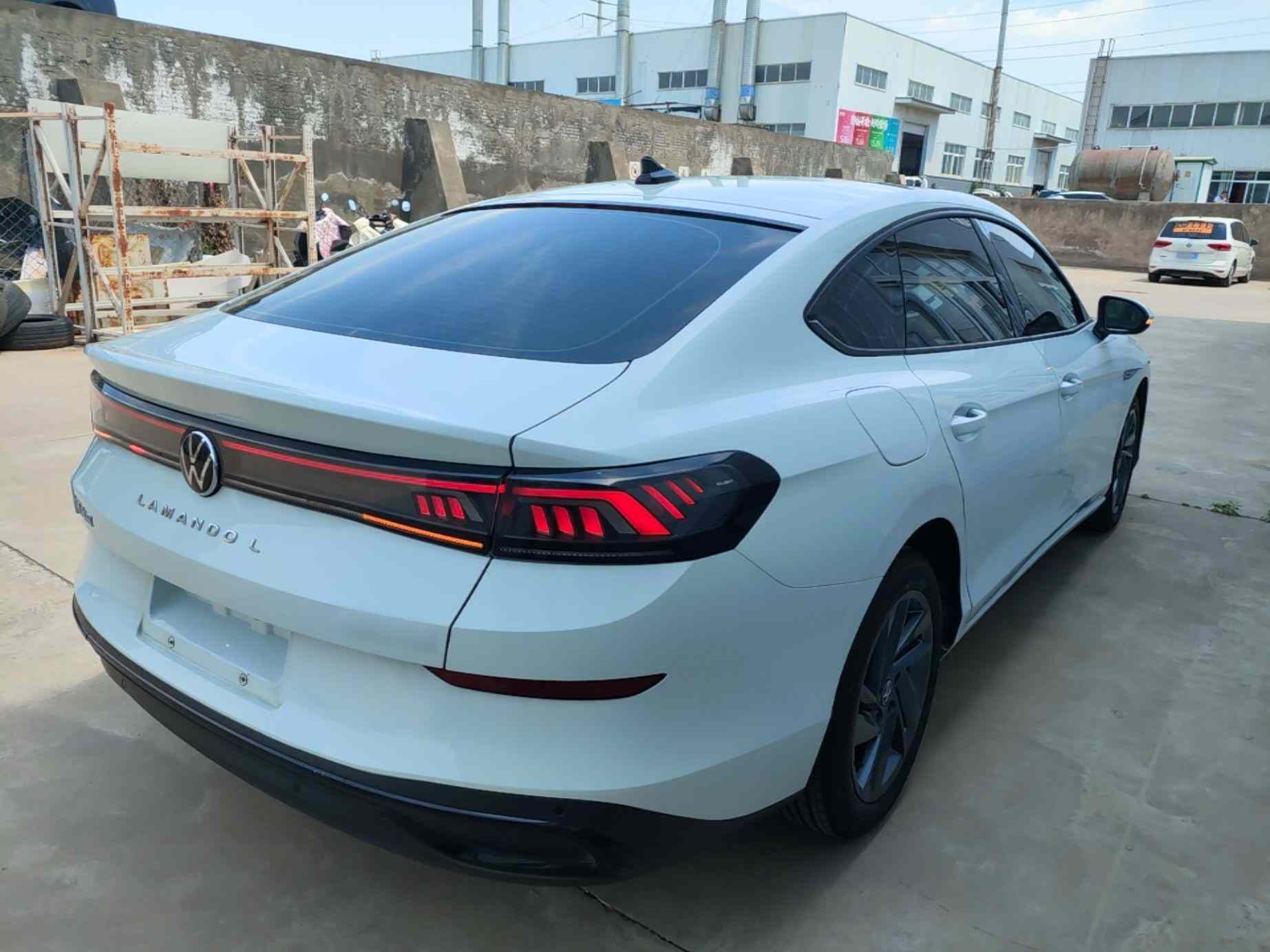 大众 2024款 凌渡L 200TSI DSG潮辣版(4)
