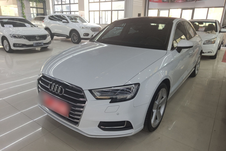 奥迪A3 2018款 30周年年型 Limousine 35 TFSI 风尚型车身外观1