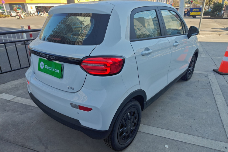 零跑汽车 零跑T03 2025款 310舒享版车身外观7