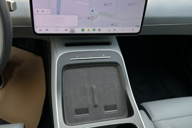 蔚来ET5 2025款 100kWh中控内饰7002