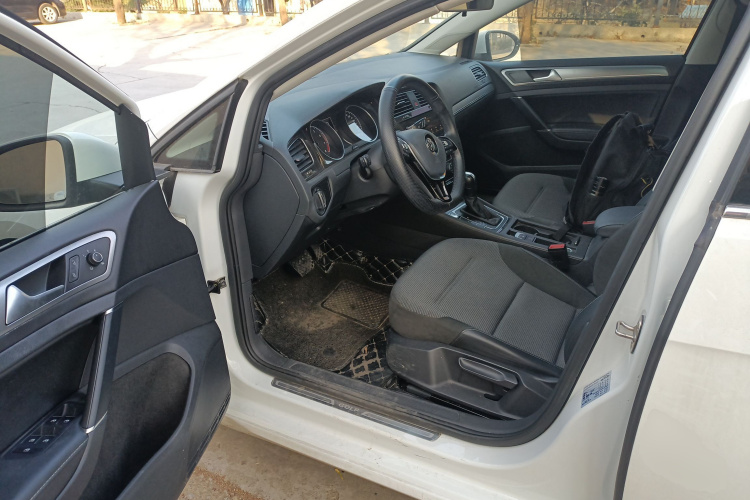 大众 高尔夫 2020款 挚爱版 280TSI DSG舒适型中控内饰7003
