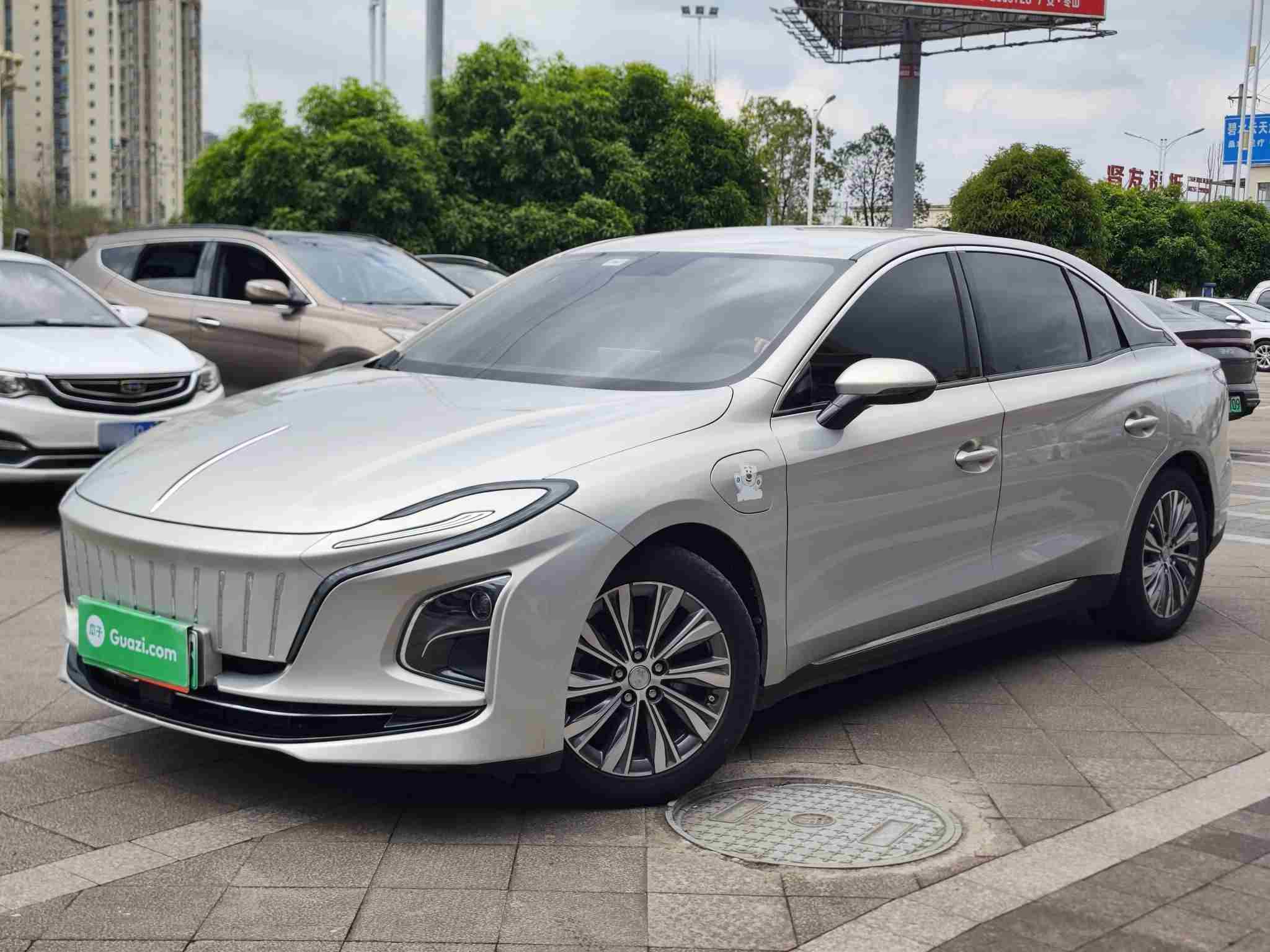 广安二手红旗E-QM5 2022年款，练手代步的透明选择？
