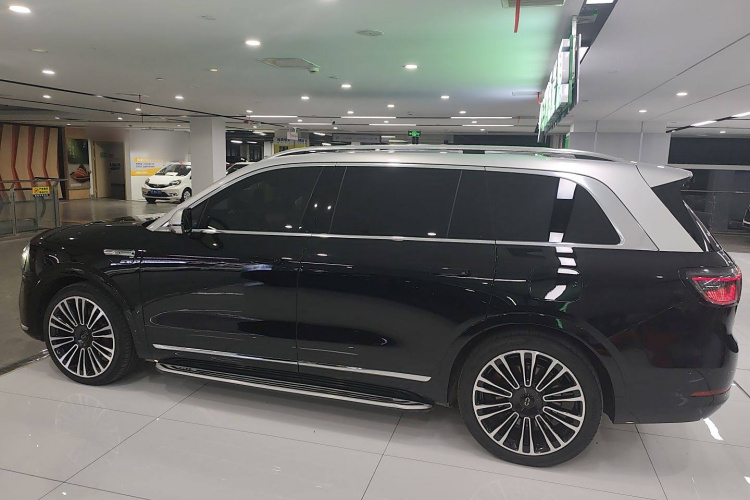 鸿蒙智行 问界M9 2024款 增程 Max版 52kWh 6座版车身外观6003