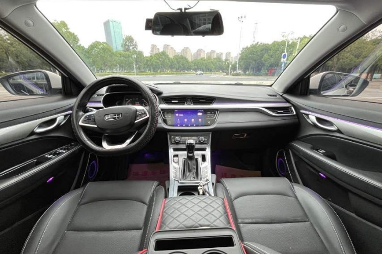 吉利汽车 帝豪 2020款 1.5L CVT向上版中控内饰7004