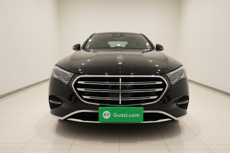 奔驰E级 2024款 E 260 L车身外观2