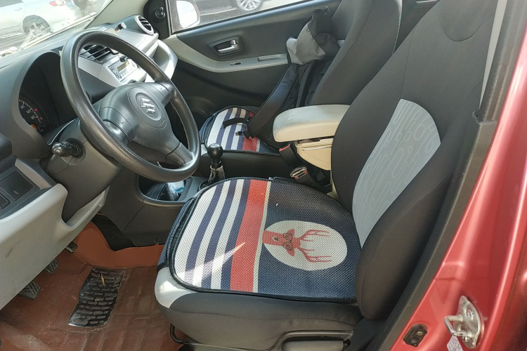 铃木 奥拓 2013款 改款 1.0L 手动舒适型中控内饰19