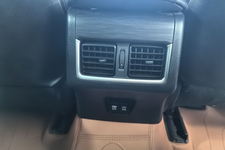 丰田 凯美瑞 2021款 2.0G 豪华版中控内饰7005