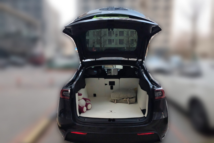 特斯拉 Model Y 2024款 后轮驱动版中控内饰23