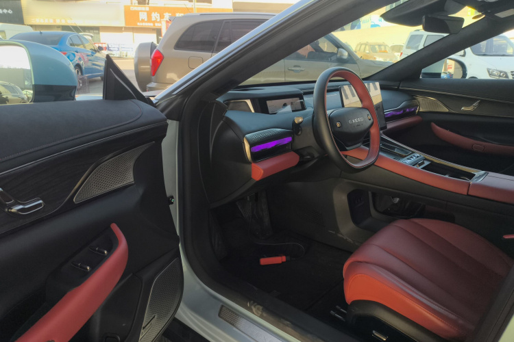 星途 星纪元 ES 2025款 纯电 Pro城区辅助驾驶 77kWh中控内饰20