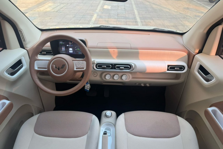 五菱汽车 宏光MINIEV 2024款 第三代 215km 青春版中控内饰7003