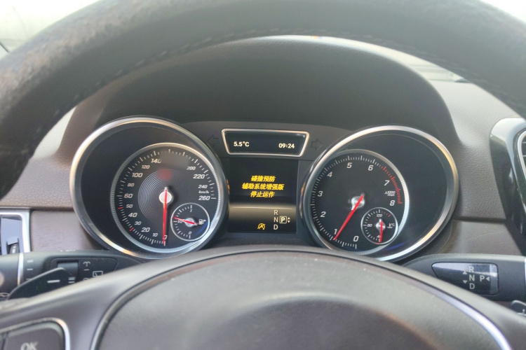 奔驰GLE 2016款 GLE 320 4MATIC 动感型局部细节14