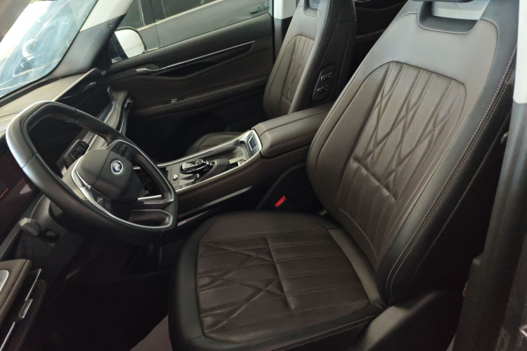 福特 2025款 锐界L 2.0T EcoBoost E混动四驱七座至尊型中控内饰19