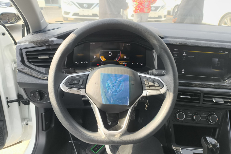 大众 朗逸 2025款 新锐 1.5L 出众新逸版中控内饰13